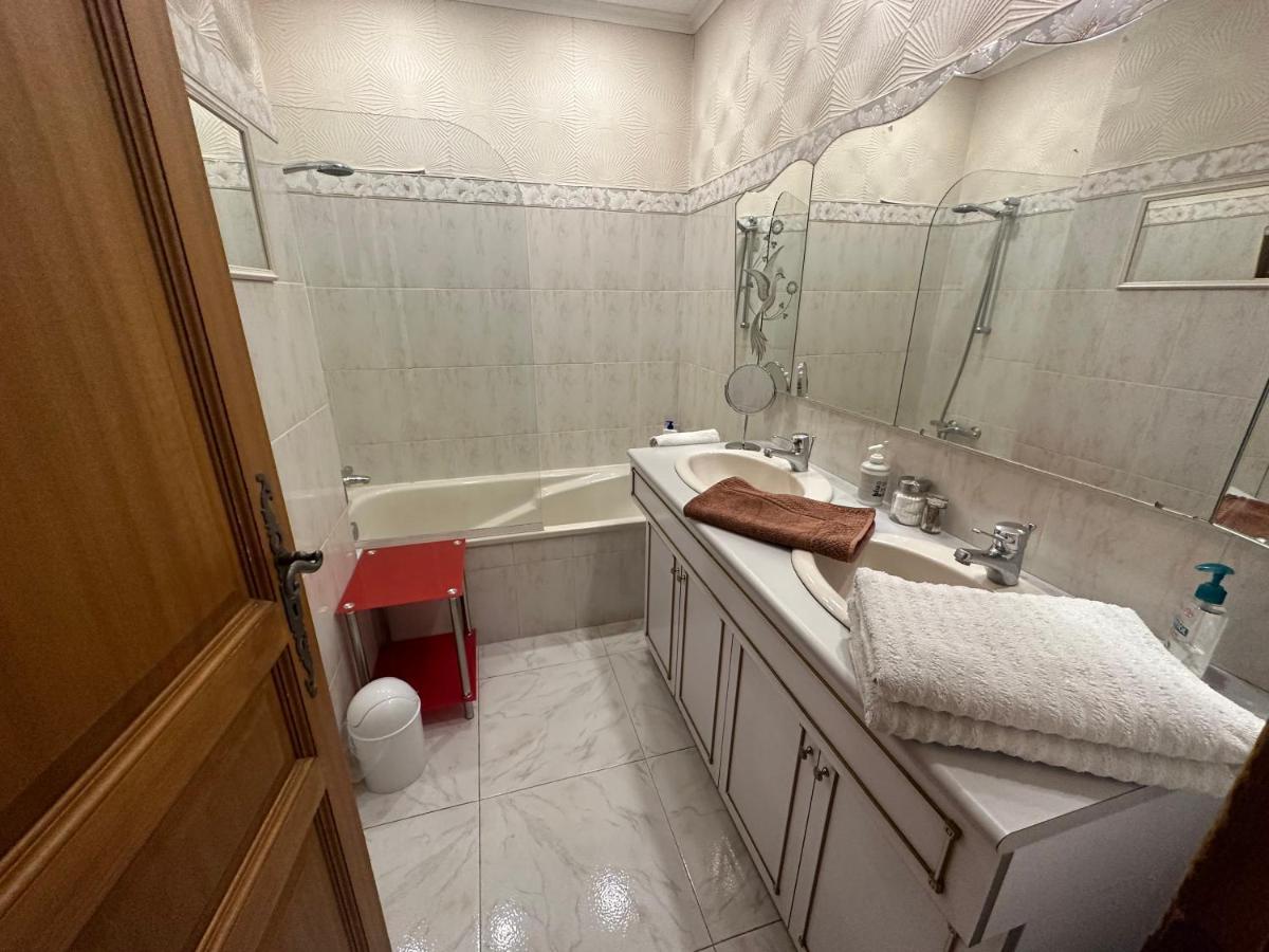Chambre Prive Avec Sdb Privative Le Cannet Luaran gambar